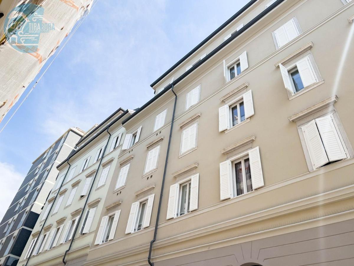 Slataper 19 Tirabora Short Rent Apartment Trieste Ngoại thất bức ảnh